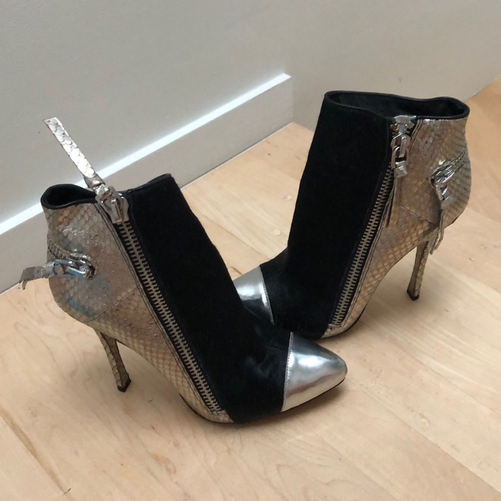 Jean-Michel Cazabat gorgeous booties